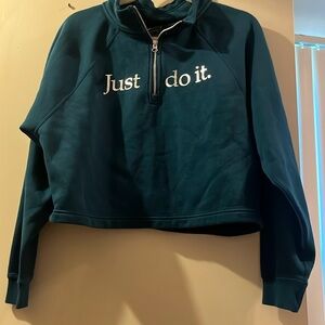 Nike crop pullover